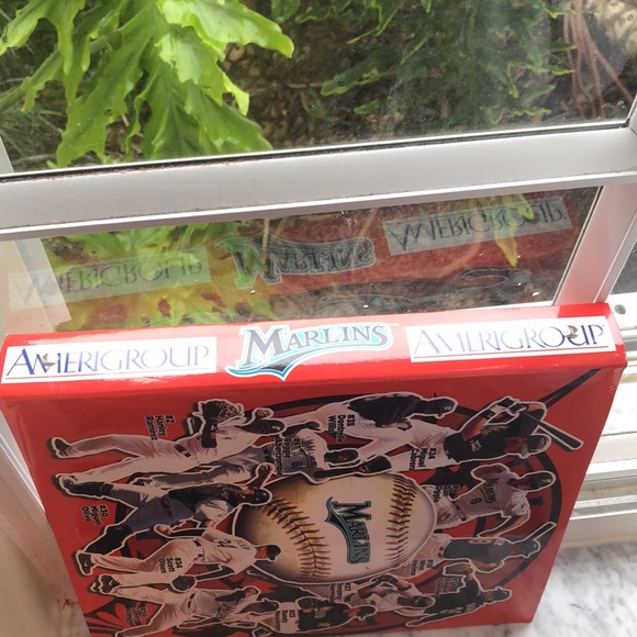 Marlins Paper Binder - Picture 8 of 8